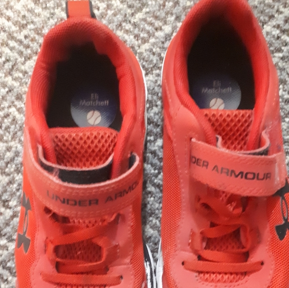 Under Armour Shoes Kids sz 3 Red EUC - Picture 8 of 9